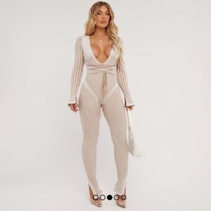 LONGSLEEVE PLUNGE STRAPPY WAIST DETAIL SPLIT LEG JUMPSUIT IN CONTRAST CREAM